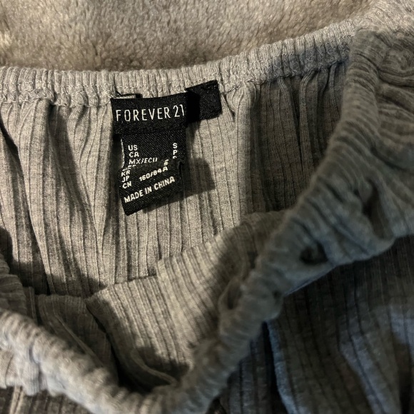 Forever 21 crop - Picture 2 of 3